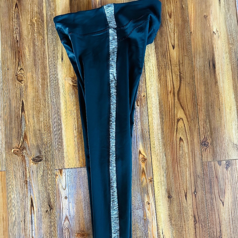 Sm Champion Black Duo Dry Leggings with Gray Pinstripe